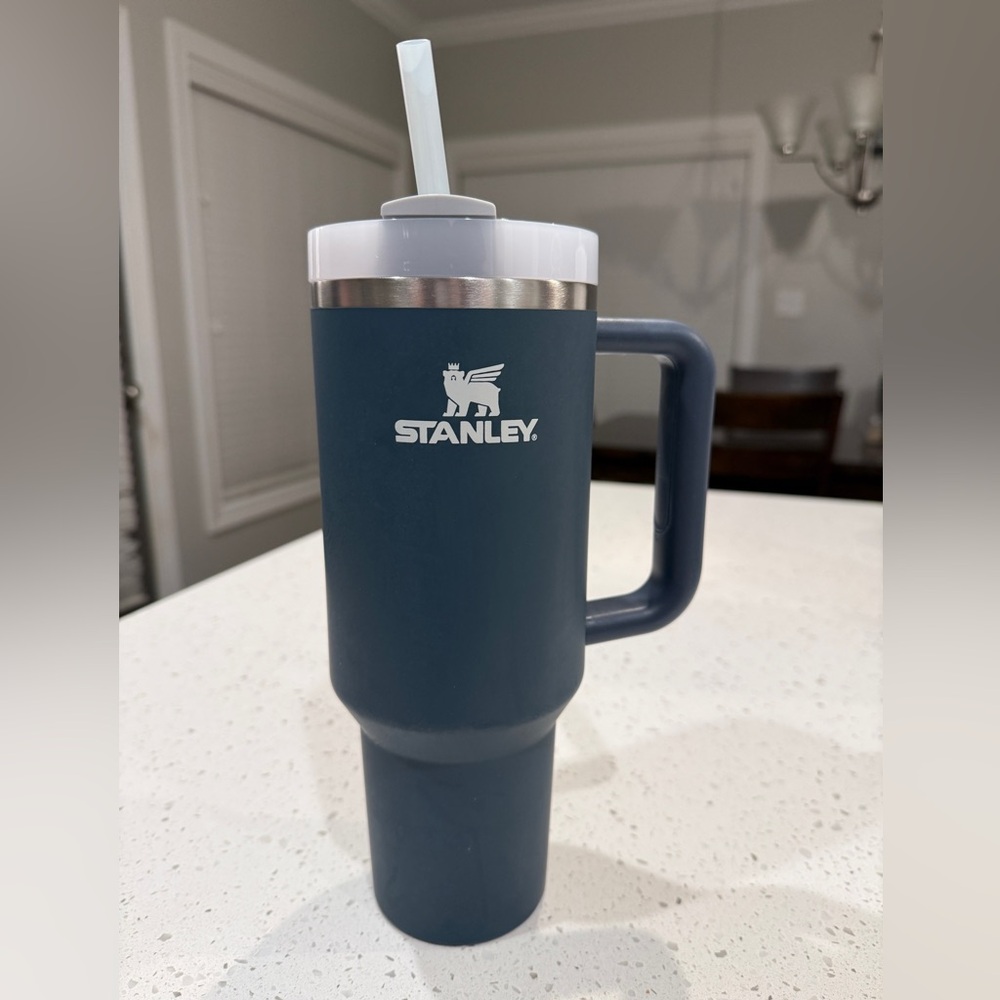 40oz Stanley Navy Tumbler with White Lid